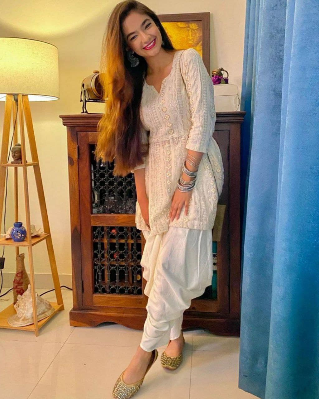 If you love white punjabi salwar suits then watch the latest WHITE & OFF  WHITE salwar kameezs - YouTube