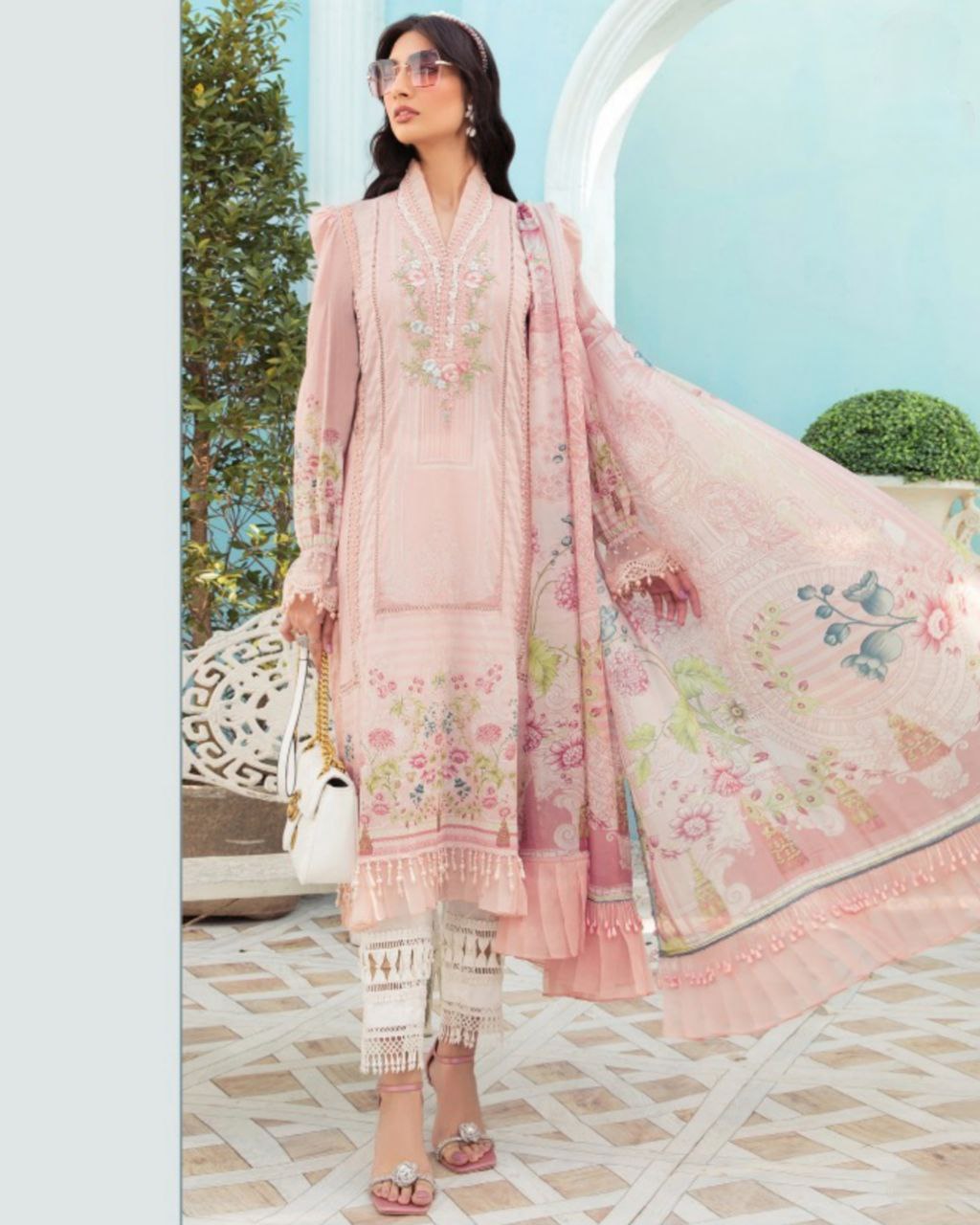 Exclusive Pure Georgette Embroidery Work Pakistani Suit With Dupatta (LQAF1033)