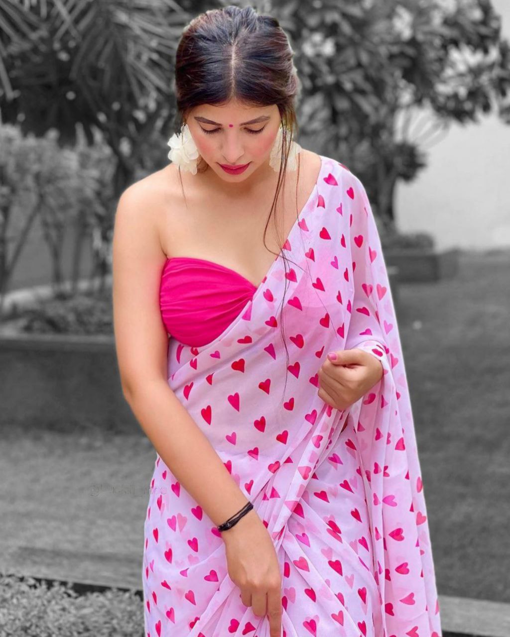 Pink Georgette Digital Printed Saree With Blouse (LQHV6081)