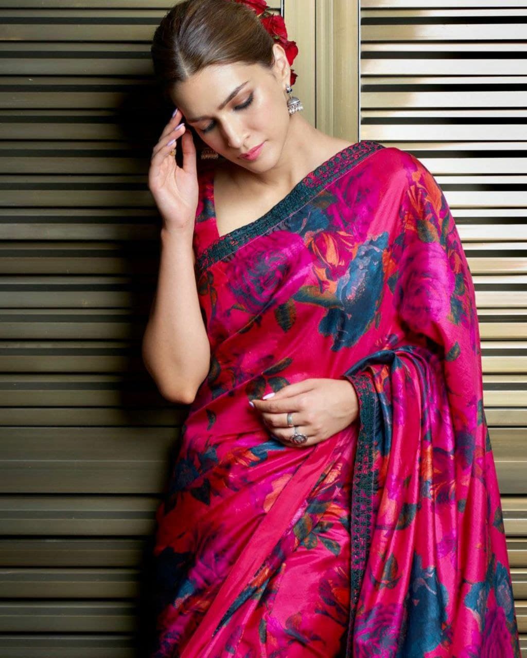 Amazing Rani Pink Georgette Silk Digital Print Saree With Blouse (LQKD322)