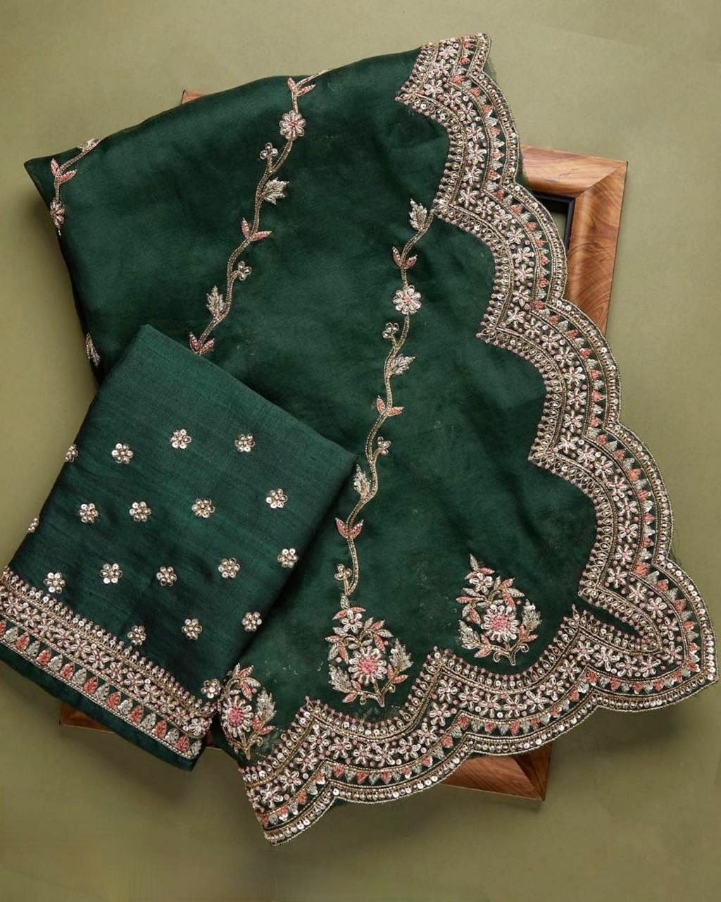 Green Vichitra Silk Embroidery Work Saree With Blouse (LQRVNX140)