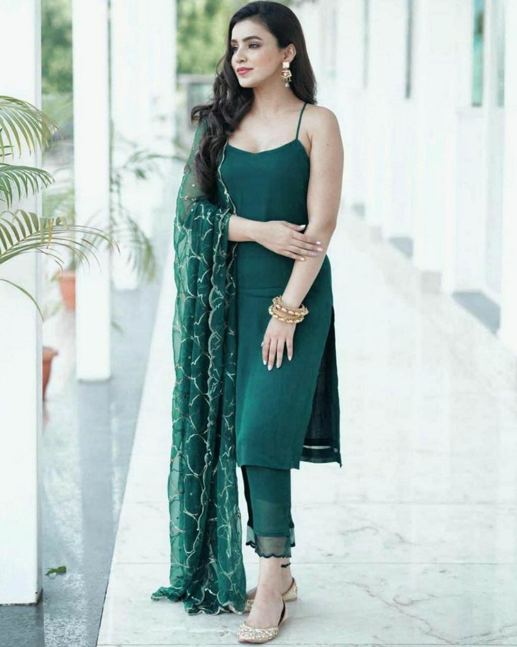 Pakistani Simple Suit Design - SareesWala.com