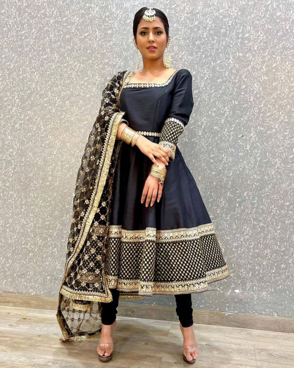 Designer Black Taffeta Silk Embroidery  Work Anarkali Suit With Dupatta (LQAD024)