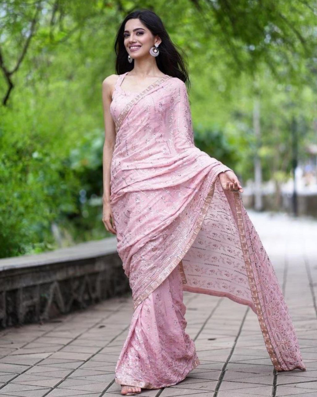 Pastel Mauve Pink Pearl Work Silk Georgette Saree