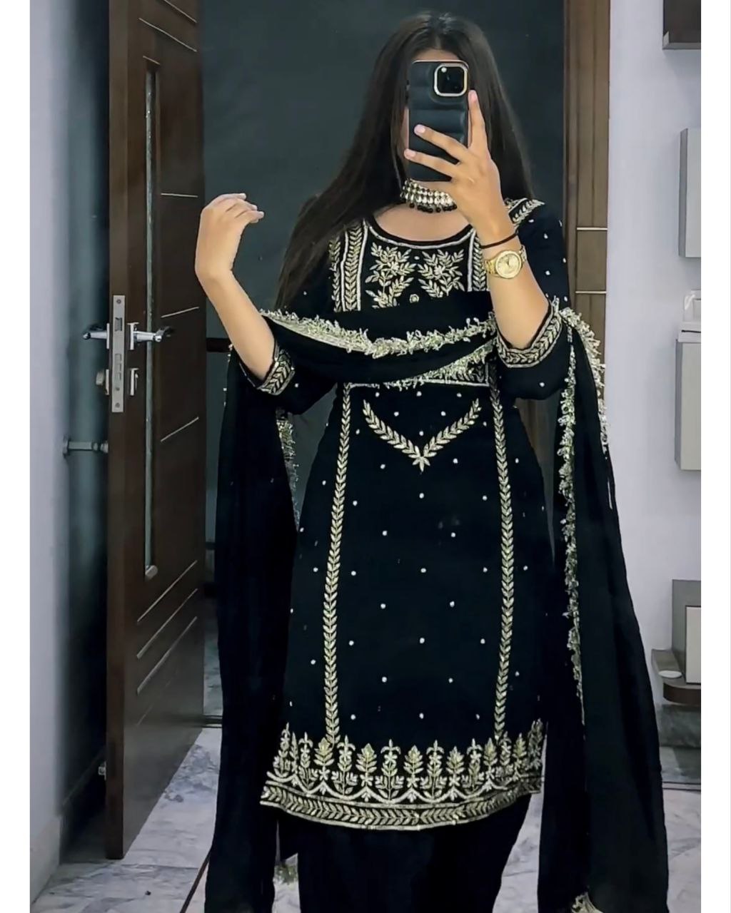 Punjabi Suits Party Wear, Punjabi Salwar Suits, Punjabi Dress, Designer Punjabi  Suits, Patiala, Embr | Wear black dresses, Girls black dress, Party wear  dresses